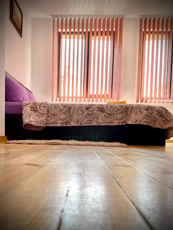 Bright Central Studio For 4 In Burgas Esterno foto