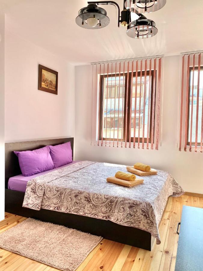 Bright Central Studio For 4 In Burgas Esterno foto