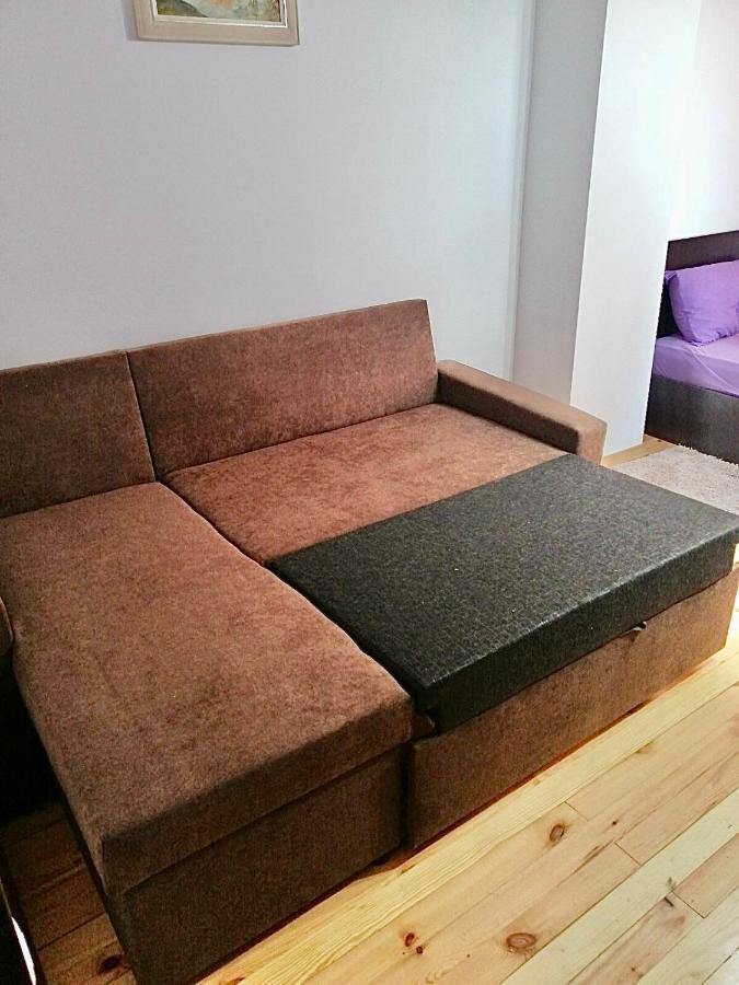 Bright Central Studio For 4 In Burgas Esterno foto