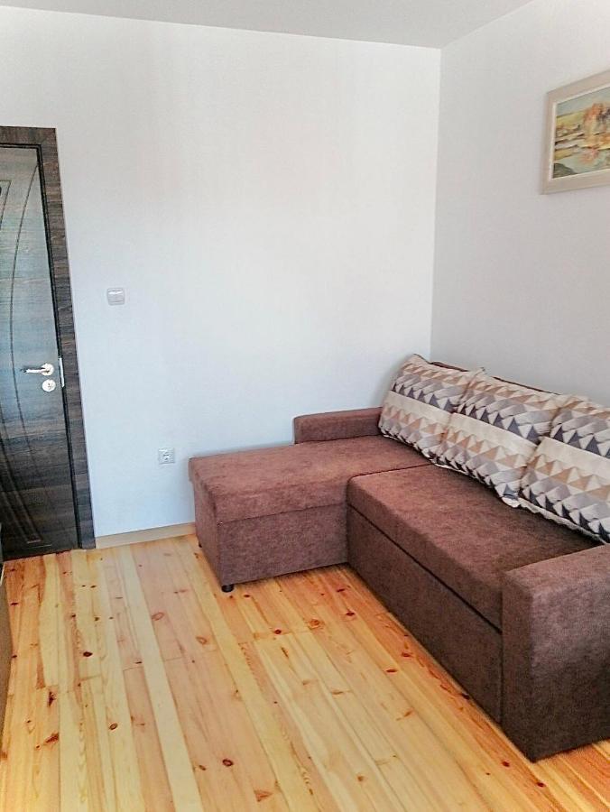 Bright Central Studio For 4 In Burgas Esterno foto